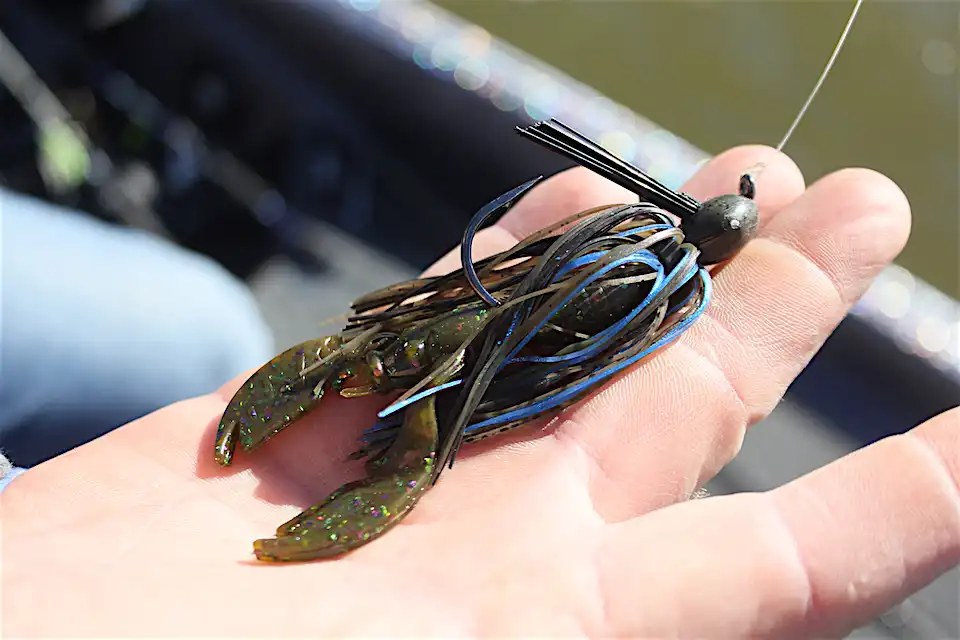 Skirted bottom jig